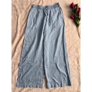 Plaza Pants Chambray Blue Size Medium NWOT